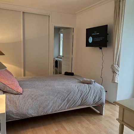 Superbe Chambre Lägenhet Vauhallan Exteriör bild